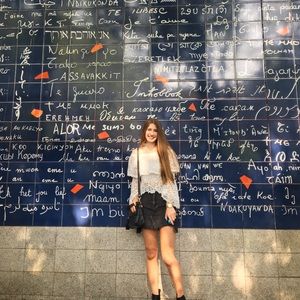 Meet your Posher, Madeline